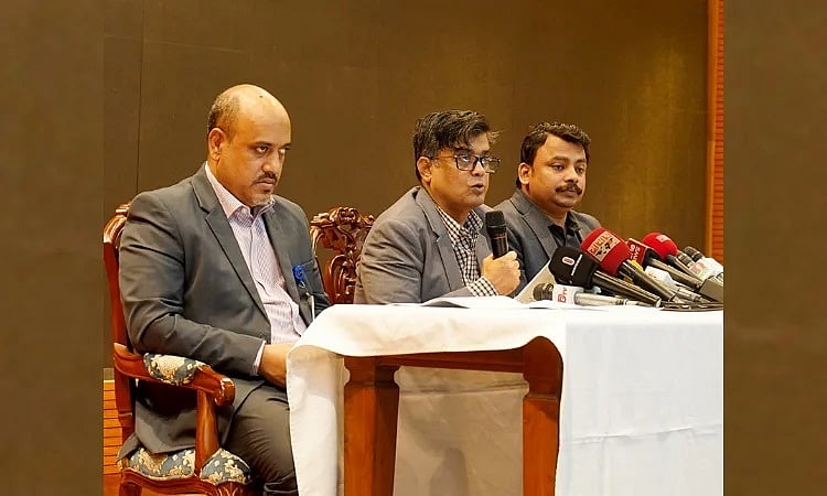 আজ মঙ্গলবার রাজধানীর ফরেন সার্ভিস একাডেমিতে সাংবাদিকদের ব্রিফ করেন প্রধান উপদেষ্টার প্রেস সচিব শফিকুল আলম