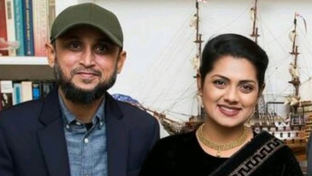 তারকারা ২০১৬ সালের ছবি পোস্ট করছেন সামাজিক মাধ্যমে