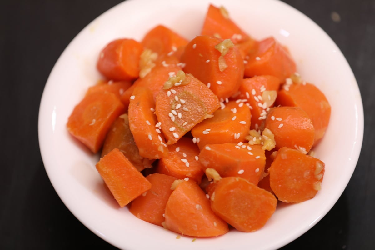 রসুনে ভাজা গাজর