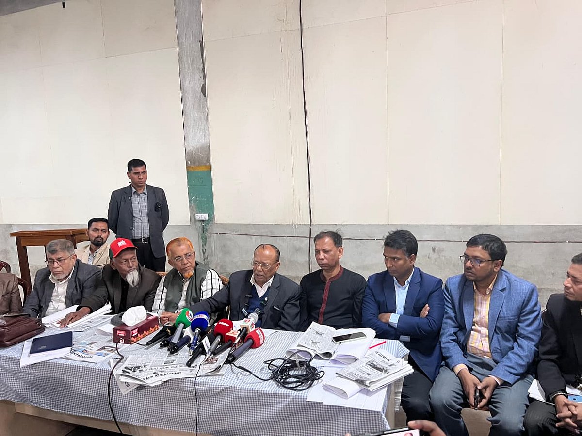 সাংবাদিকদের সঙ্গে মতবিনিময় সভায় বক্তব্য দেন ফেনী-৩ আসনে বিএনপির প্রার্থী ও দলের ভাইস চেয়ারম্যান আবদুল আউয়াল মিন্টু। আজ বিকেলে