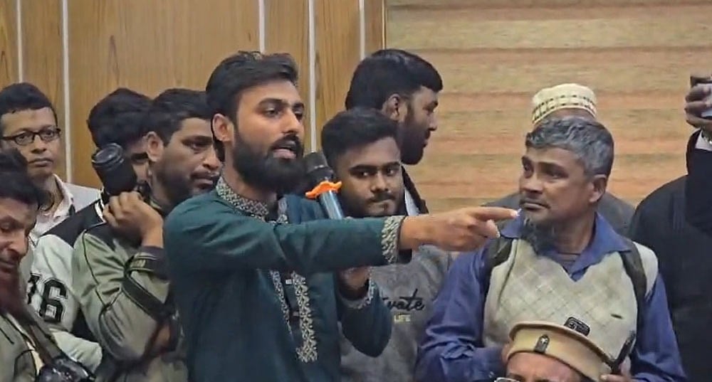 রাজশাহীতে এনসিপির কার্যক্রম স্থগিত থাকা জেলা কমিটির সাংগঠনিক সম্পাদক ও বৈষম্যবিরোধী ছাত্র আন্দোলনের জেলার সাবেক আহ্বায়ক নাহিদুল ইসলাম