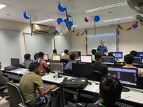 বিনা মূল্যে ২ লাখ টাকার আইটি প্রশিক্ষণ, নন–আইটি স্নাতকদের জন্য সুযোগ