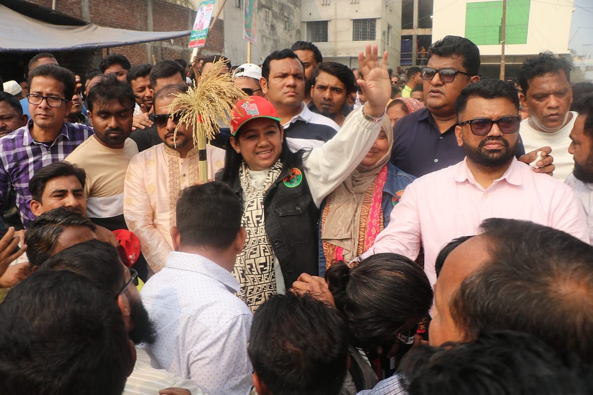 নির্বাচনী প্রচার শুরুর পর দারুস সালাম এলাকা থেকে টেকনিক্যাল মোড়, গাবতলী হয়ে স্থানীয় বালুর মাঠে গিয়ে সানজিদা ইসলাম তাঁর নির্বাচনী প্রচার  করেন। আজ বৃহস্পতিবার দুপুরে