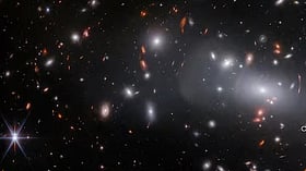 সূর্যের চেয়ে ১ হাজার ৫৪০ গুণ বড় নক্ষত্রের রহস্যময় আচরণ