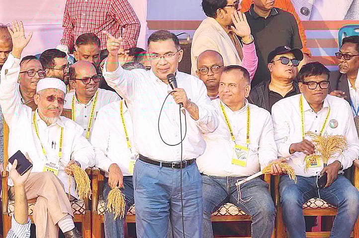 জনসভায় বক্তব্য দেন বিএনপির চেয়ারম্যান তারেক রহমান। গতকাল ময়মনসিংহের সার্কিট হাউস ময়দানে