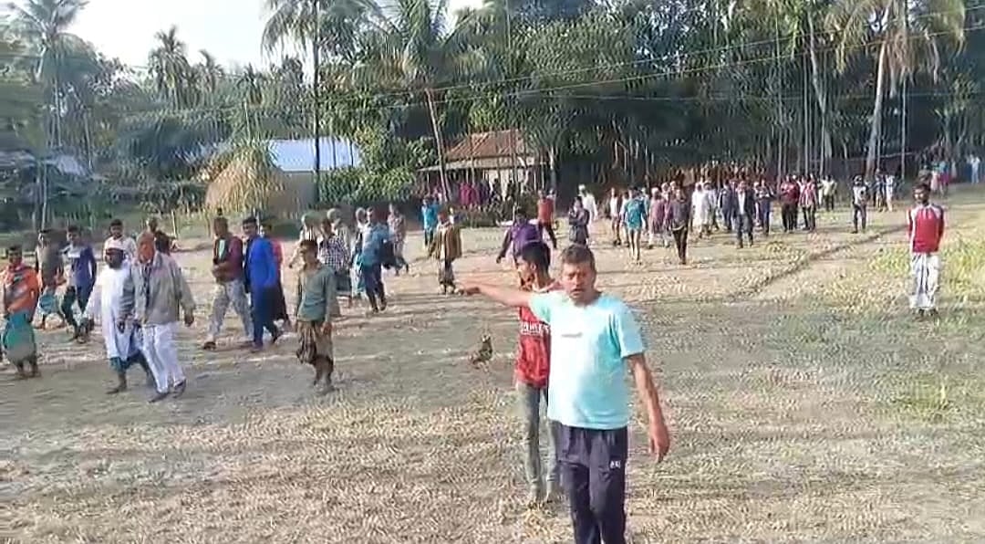 নেত্রকোনায় বিএনপি ও স্বতন্ত্র প্রার্থীর সমর্থকদের মধ্যে পাল্টাপাল্টি ধাওয়ার ঘটনা ঘটে। গতকাল মঙ্গলবার সন্ধ্যার আগে