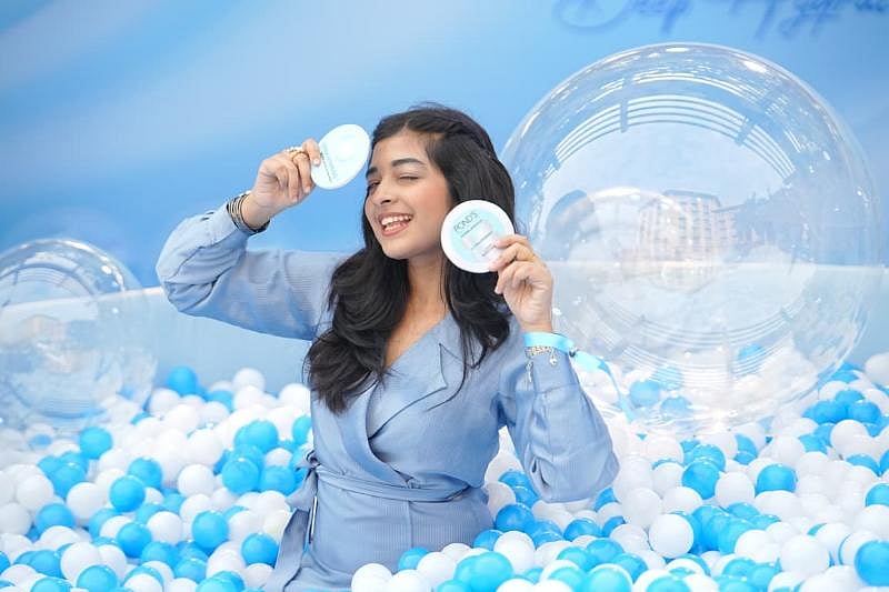 দেশের শীর্ষ শতাধিক কনটেন্ট ক্রিয়েটর ও ইনফ্লুয়েন্সারের উপস্থিতিতে আয়োজিত মেগা ইভেন্টে উন্মোচন করা হয় ‘অল-নিউ পন্ডস সুপার লাইট জেল’ ও ‘লাইট ময়েশ্চারাইজার’