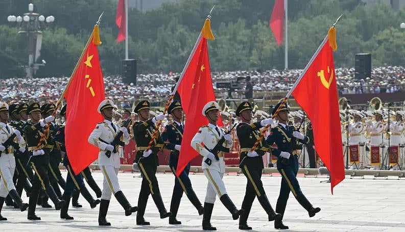 চীনা সামরিক বাহিনীর মহড়া