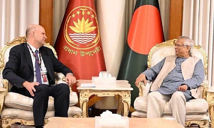 প্রধান উপদেষ্টা অধ্যাপক মুহাম্মদ ইউনূসের সঙ্গে ইউএনএইচসিআরের নবনিযুক্ত কান্ট্রি রিপ্রেজেন্টেটিভ ইভো ফ্রেইজেন সৌজন্য সাক্ষাৎ করেন। গতকাল বুধবার রাতে রাষ্ট্রীয় অতিথি ভবন যমুনায়