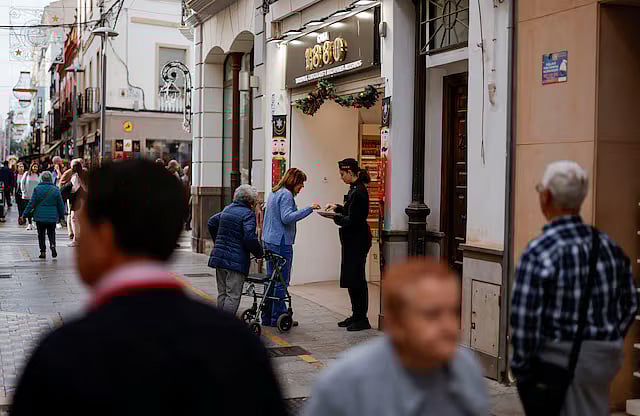 পরিসংখ্যান অনুযায়ী, ২০১৭ সালে স্পেনে ১ লাখ ৭ হাজার ৪০৯ জন নথিপত্রহীন অভিবাসী ছিলেন