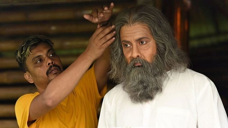 পর্দার আড়ালের এক নীরব শিল্পী—রূপসজ্জাশিল্পী সবুজ খান