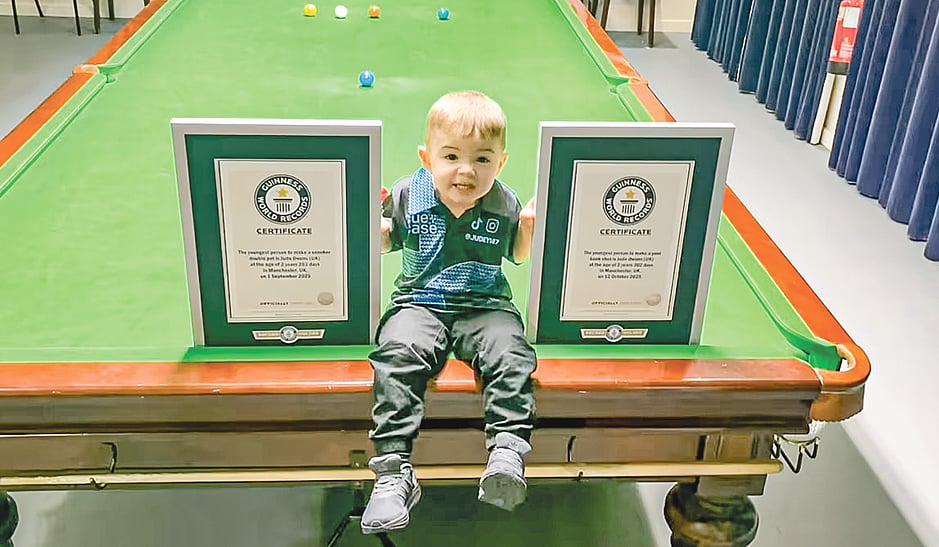 বিশ্ব রেকর্ডের স্বীকৃতি হাতে শিশু জুড ওউনস