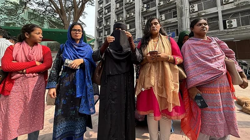 কর্মজীবী নারীদের নিয়ে জামায়াতে ইসলামীর আমিরের ‘আপত্তিকর’ মন্তব্যের প্রতিবাদে জগন্নাথ বিশ্ববিদ্যালয়ে বিক্ষোভ সমাবেশ করেছেন শিক্ষার্থীরা