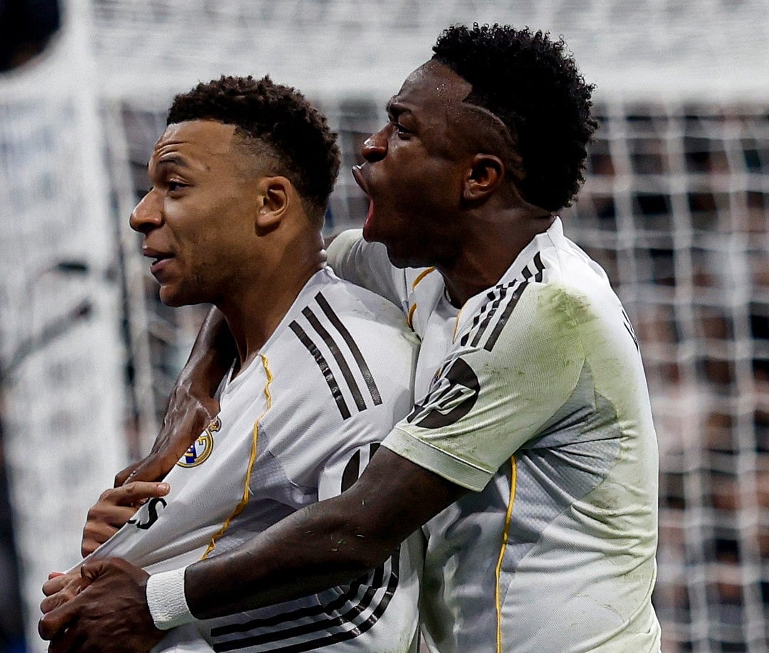 রিয়ালের দুই জয়ের নায়ক এমবাপ্পে ও ভিনিসিয়ুসের উদ্‌যাপন