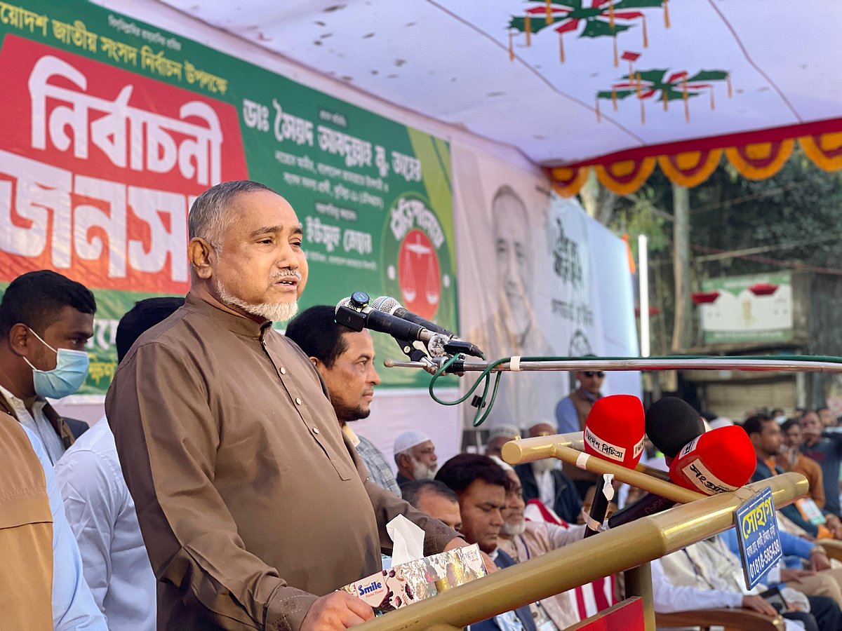 কুমিল্লার চৌদ্দগ্রামের দক্ষিণ শ্রীপুর ঈদগাহ মাঠে নির্বাচনী সমাবেশে প্রধান অতিথির বক্তব্য দেন আবদুল্লাহ মোহাম্মদ তাহের। সোমবার বিকেলে