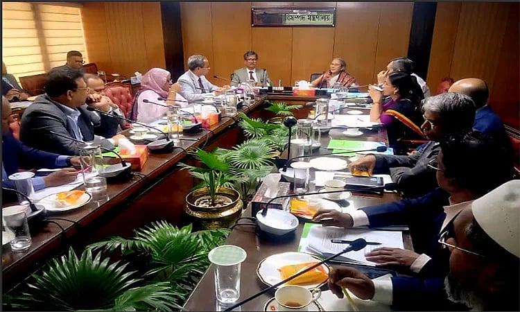 মৎস্য ও প্রাণিসম্পদ মন্ত্রণালয়ের সম্মেলন কক্ষে অনুষ্ঠিত সভা