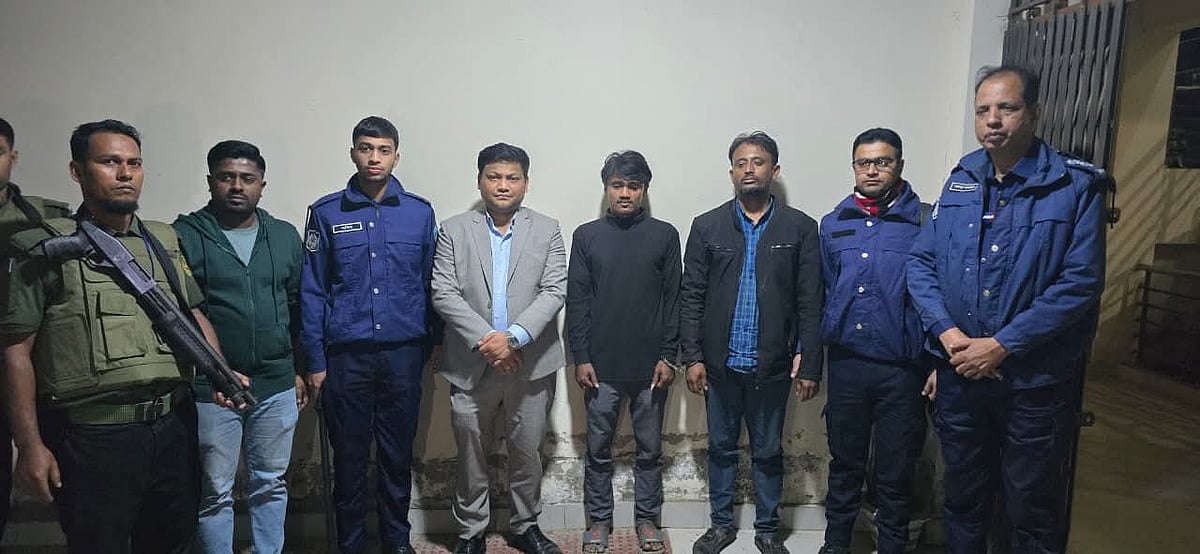 চাঁদপুর-৪ আসনে দুই প্রার্থীর সমর্থকদের মধ্যে সংঘর্ষের ঘটনায় আটক দুজন