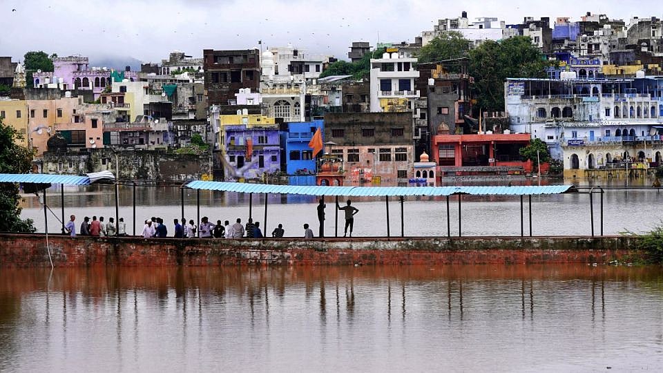 ভারতের রাজস্থানের শহর পুষ্করের একটি লেক। ১৮ জুলাই ২০২৫