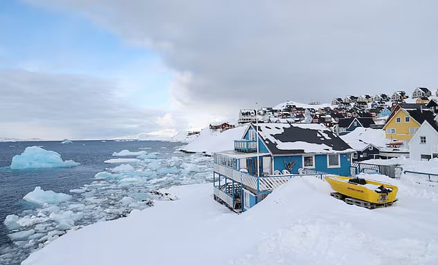 বাতাসের সঙ্গে ভেসে আসা ক্ষুদ্র ধূলিকণার কারণে দ্রুত গলে যাচ্ছে গ্রিনল্যান্ডের বরফ