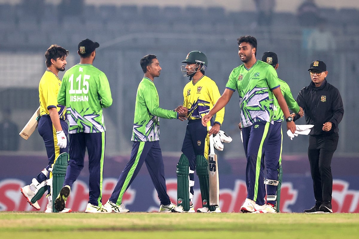 দুরন্তকে ৭ উইকেটে হারিয়েছে দুর্বার