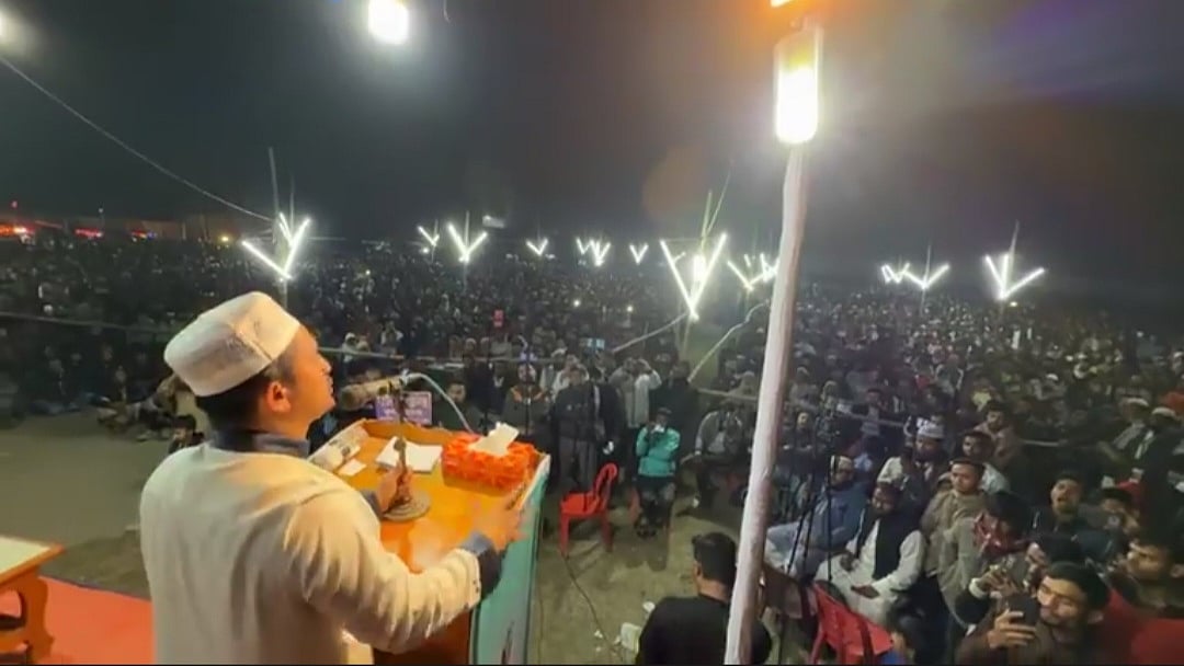 সারজিস আলম শনিবার সন্ধ্যায় পঞ্চগড় সদর উপজেলার জগদল উচ্চবিদ্যালয় মাঠে নির্বাচনী জনসভা করেন