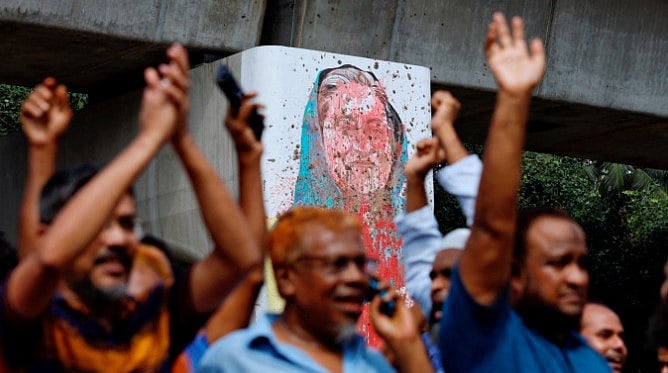 জুলাই গণ–অভ্যুত্থানে আওয়ামী লীগ সরকারের পতন ঘটে