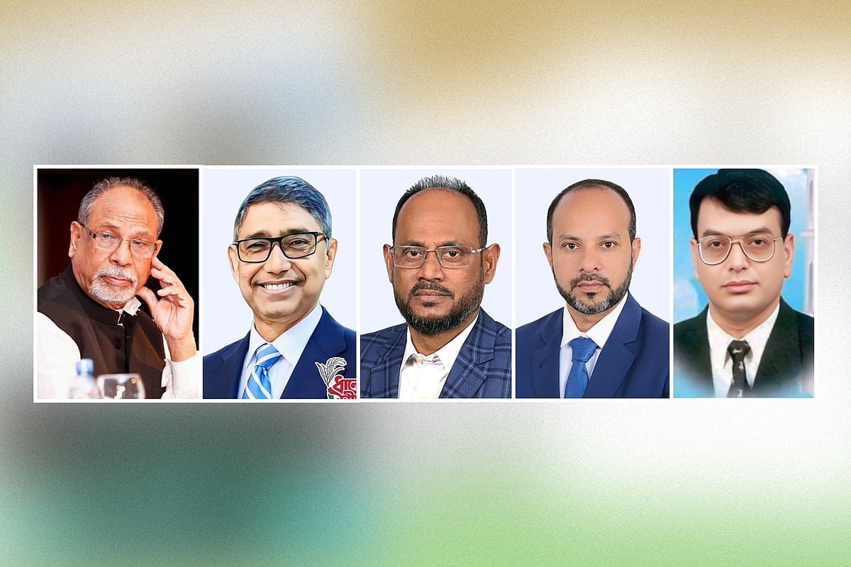 আবদুল লতিফ সিদ্দিকী (বাঁ দিক থেকে), আহমেদ আযম খান, সুলতান সালাউদ্দিন টুকু, এস এম ওবায়দুল হক নাসির ও লুৎফর রহমান মতিন