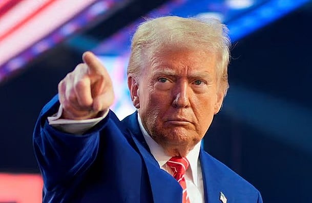 যুক্তরাষ্ট্রের প্রেসিডেন্ট ডোনাল্ড ট্রাম্প