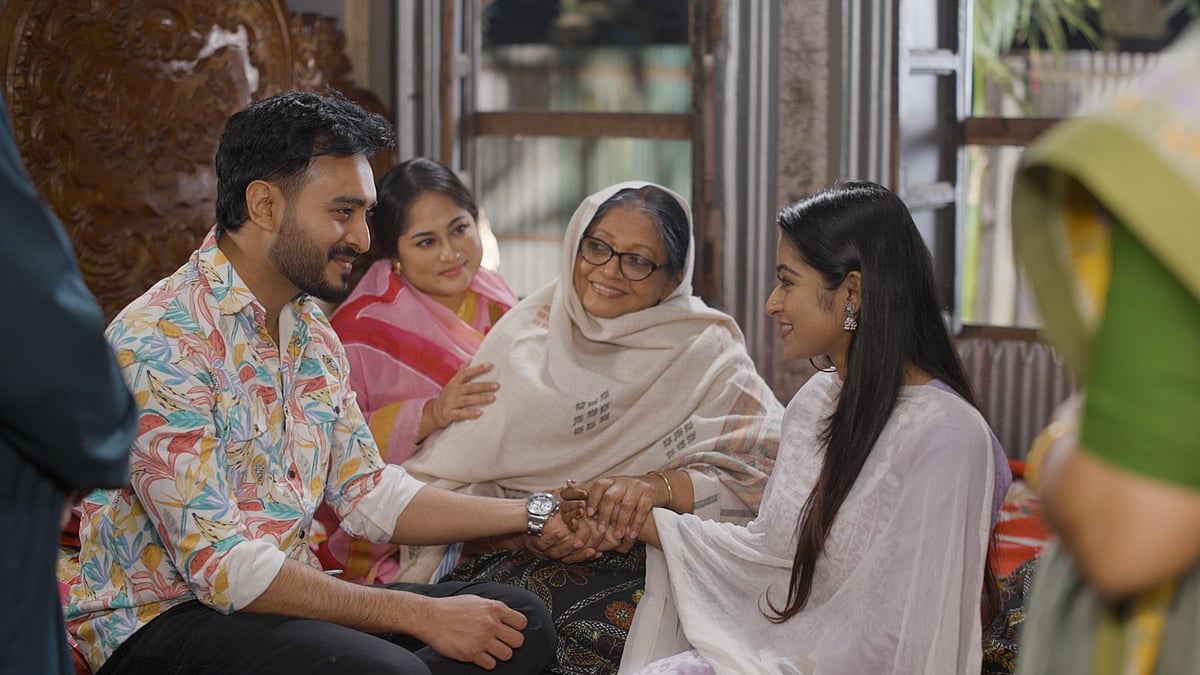 আজ রাত ৯টায় বিটিভিতে দেখবেন ‘বসন্ত এসে গেছে’