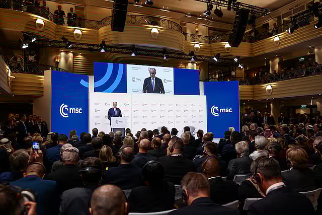 জার্মানির চ্যান্সেলর ফ্রিডরিখ মের্ৎস মিউনিখ নিরাপত্তা সম্মেলনে বক্তব্য দিচ্ছেন। ১৩ ফেব্রুয়ারি ২০২৬