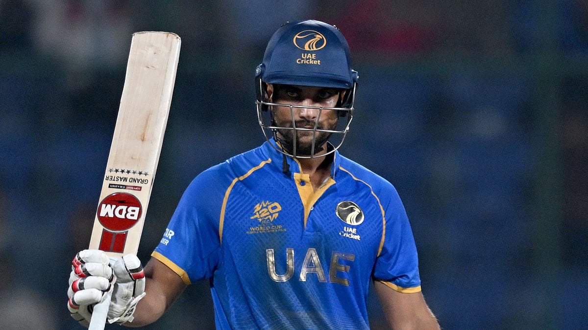 কানাডার বিপক্ষে  চারটি করে ছক্কা-চারে ২৯ বলে ৫১ রান করেন শোয়াইব।