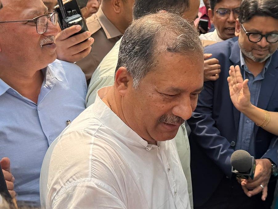 নতুন তথ্য ও সম্প্রচারমন্ত্রী জহির উদ্দিন স্বপন। আজ বুধবার বেলা সোয়া একটার দিকে সচিবালয়ে