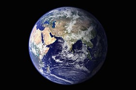 পৃথিবীর আয়ু কত কোটি বছর