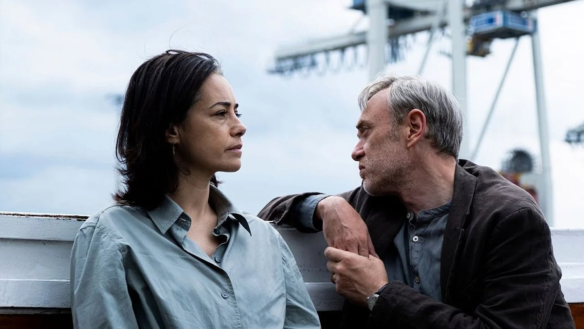 ‘ইয়েলো লেটার্স’ সিনেমার দৃশ্য। আইএমডিবি