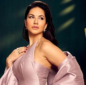 সানি লিওনির জীবন বদলে দেওয়া ছবি এটা