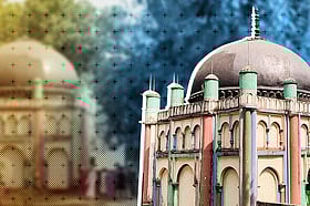 ৭০০ বছর ধরে দাঁড়িয়ে আছে তেরশ্রী মসজিদ, অক্ষত আছে পুরু দেয়াল ও বিশাল গম্বুজ