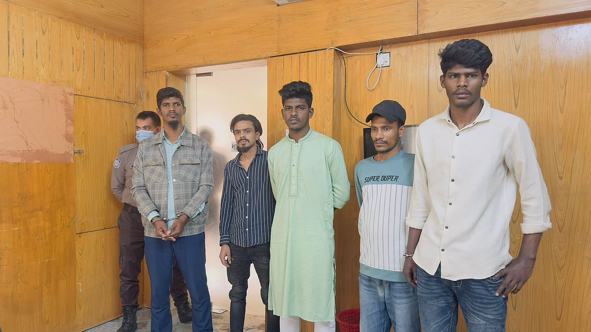 গ্রেপ্তার পাঁচজন