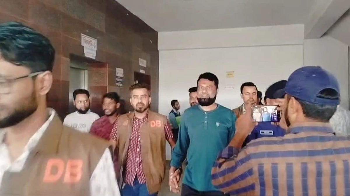 হবিগঞ্জে বিএনপি নেতা ফেরদৌস আহমেদ চৌধুরীকে আজ দুপুরে আদালতে হাজির করা হয়