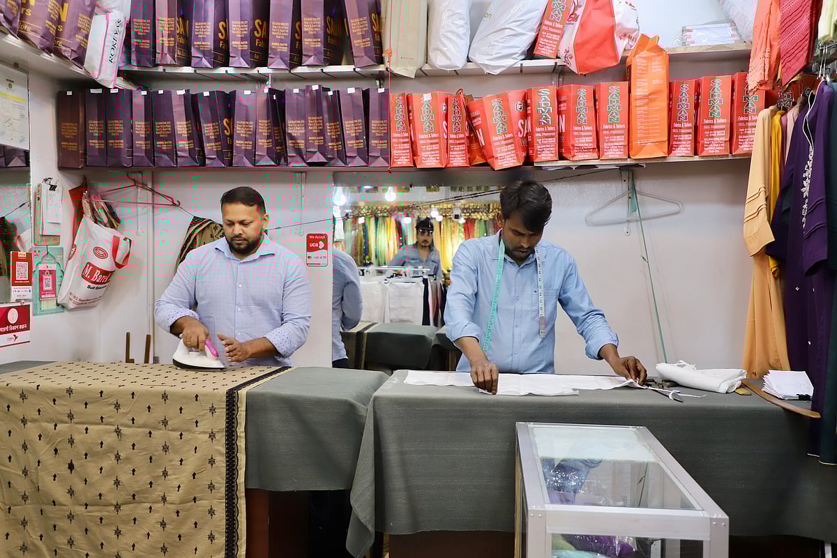 এলাকাভেদে দরজিবাড়ির নকশায় আর দামে দেখা যাচ্ছে ভিন্নতা