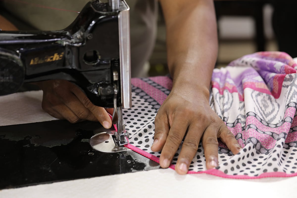 এলাকাভেদে দরজিবাড়ির নকশায় আর দামে দেখা যাচ্ছে ভিন্নতা