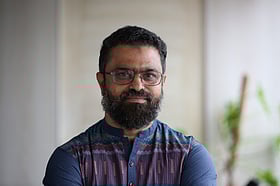 প্রযুক্তি আসক্তির সুদূরপ্রসারী নেতিবাচক প্রভাব