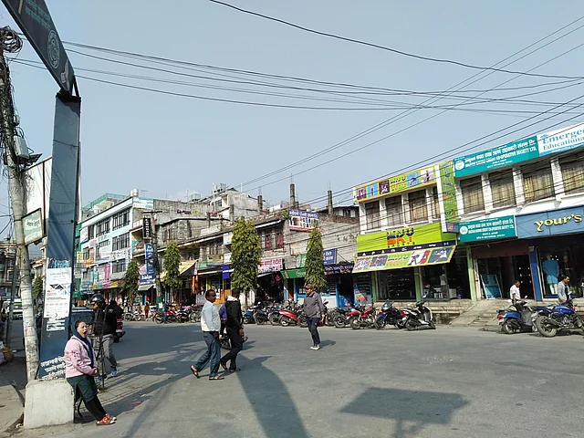 সূর্যের সোনালি আঁচলে পোখারার দিনলিপি