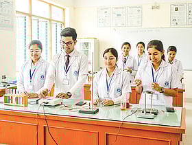 এসএসসি পরীক্ষা ২০২৬। পদার্থবিজ্ঞান (অধ্যায়–৩)—মেরু অঞ্চলে অভিকর্ষজ ত্বরণের মান সবচেয়ে বেশি