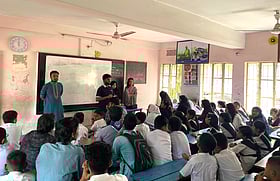 রক্তে কেনা বর্ণমালা: উচ্চারণে আসুক শুদ্ধতা