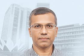 ব্যবসায়ীর গভর্নর হওয়া যখন বিরল ঘটনা