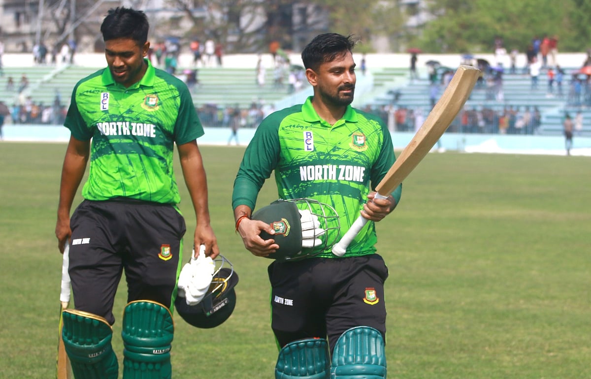 ম্যাচ জিতিয়ে মাঠ ছাড়ছেন আকবর–লিটন