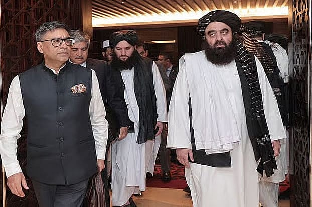 চলতি বছরের ৮ জানুয়ারি দুবাইয়ে ভারতের পররাষ্ট্রসচিব বিক্রম মিশ্রি ও আফগানিস্তানের পররাষ্ট্রমন্ত্রী আমির খান মুত্তাকির মধ্যে বৈঠক অনুষ্ঠিত হয়