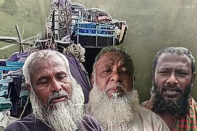 জলদস্যুর আতঙ্কে সাগর ফাঁকা, ঘাটে নোঙর করা কয়েক শ ট্রলার