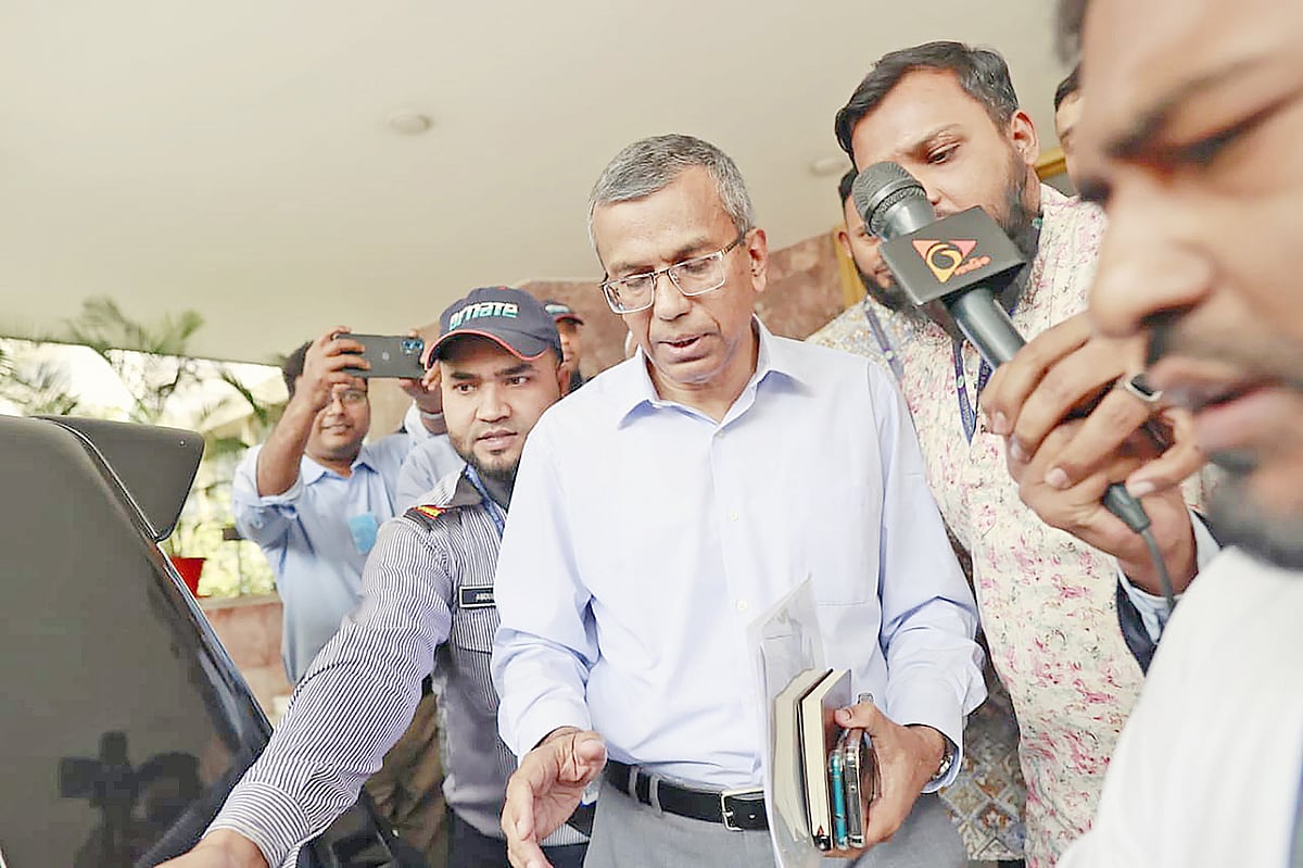 বাংলাদেশ ব্যাংকের নতুন গভর্নর মোস্তাকুর রহমান