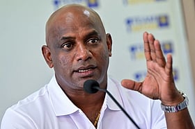 শ্রীলঙ্কা কোচের দায়িত্ব ছাড়ার ঘোষণা জয়াসুরিয়ার